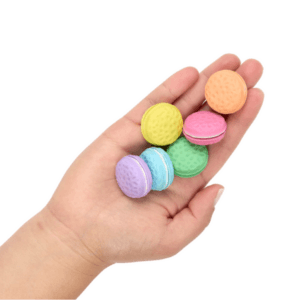 ooly-macarons-erasers-pastel-colors-vanilla-scented-inside-colors-1.png