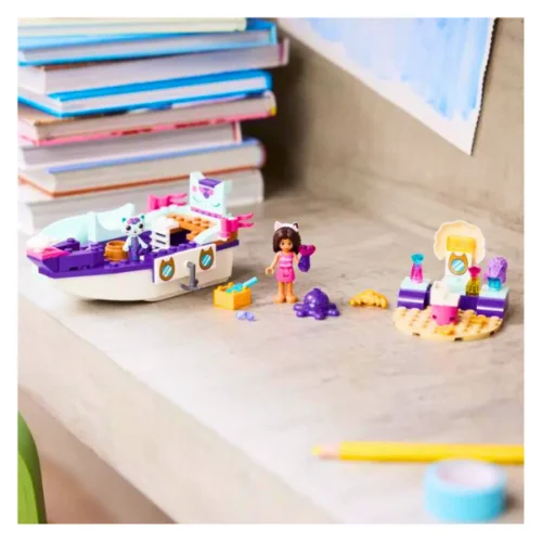 10786-lego-gabbys-dollhouse-gabby-and-mercats-ship-and-spa (5)