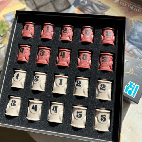 zito-games-epitrapezio-paixnidi-tactiki-i-maxi-ton-theon-totem